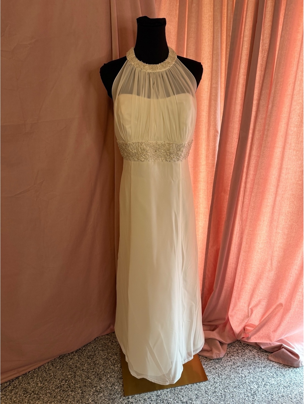 David's Bridal Ivory Halter Neck Beaded Wedding Dress Size 20W